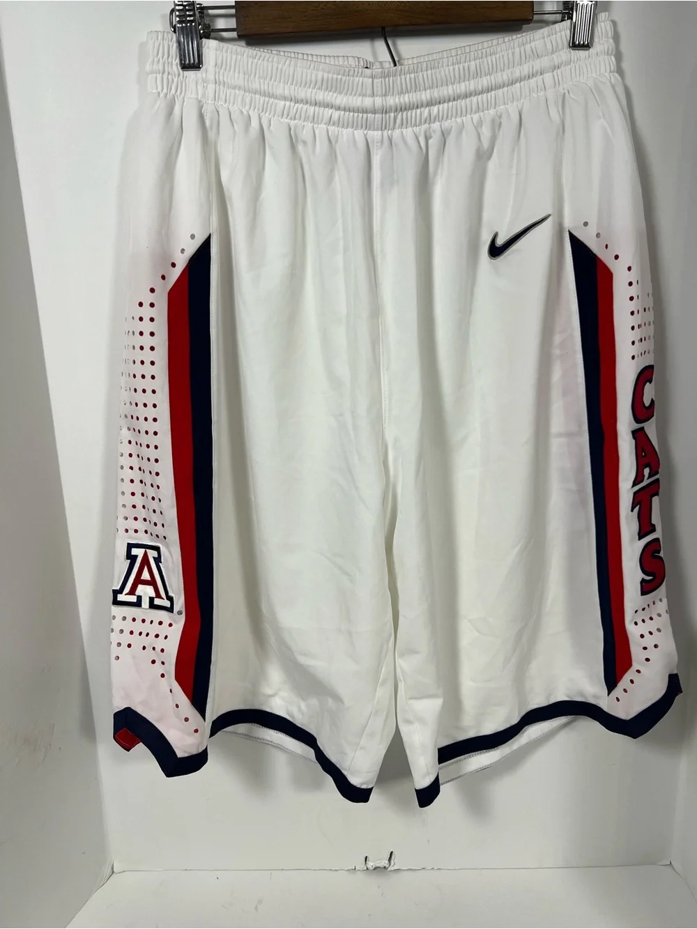 Nike White Red and Navy Arizona Wildcats Basketball Shorts - Picture 1 of 7